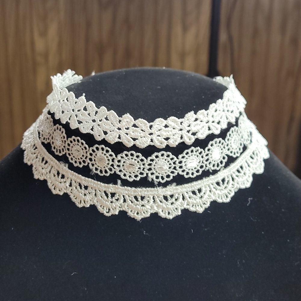 MIA Collection White Choker Three Pack - Picture 2 of 4